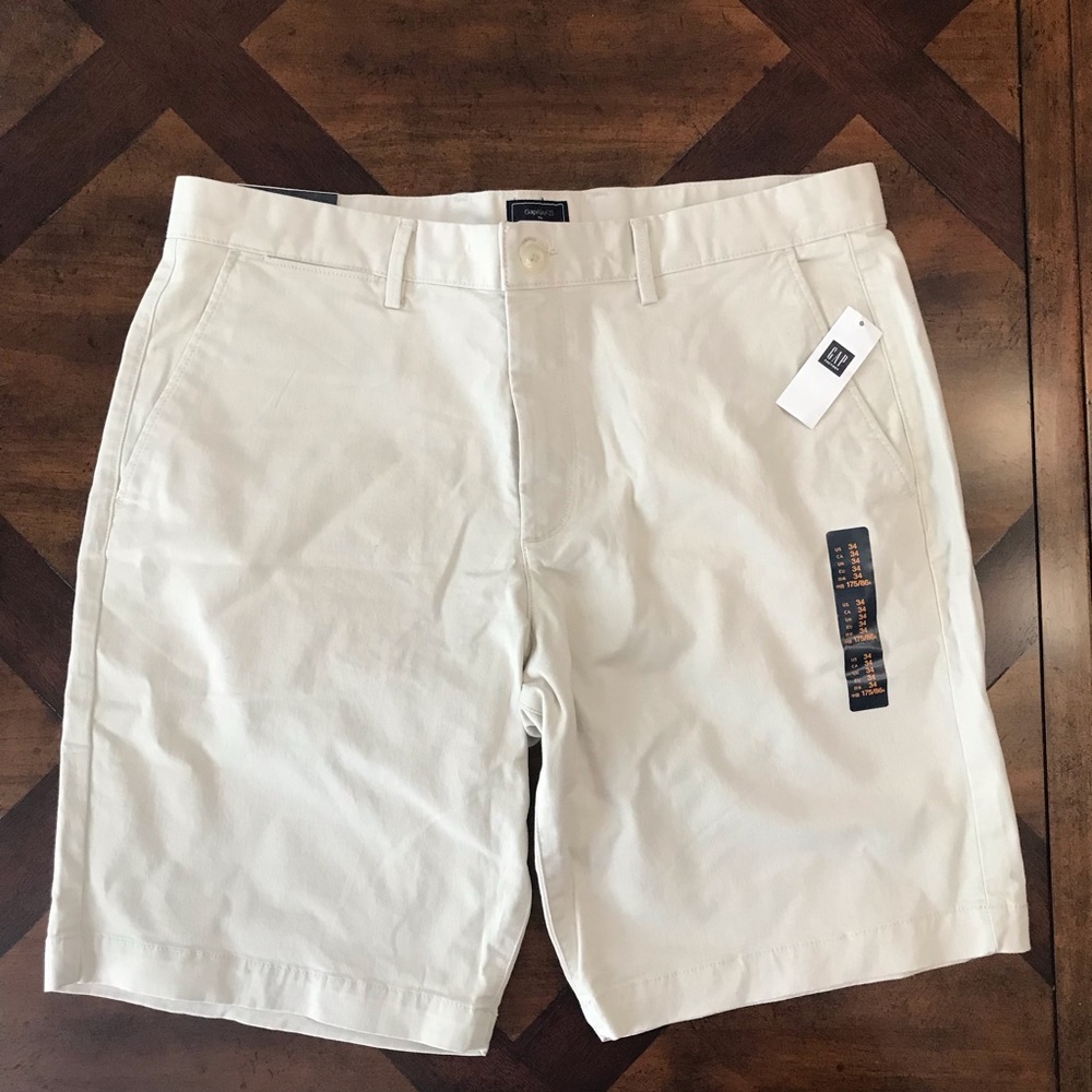 Gap lived in chino shorts